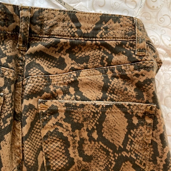 Zara snake print jeans in size 8 - Picture 6 of 7